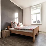 Edelgard Apartment Droyssig