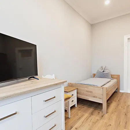 Edelgard Apartment Droyssig