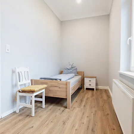 Apartment Edelgard
